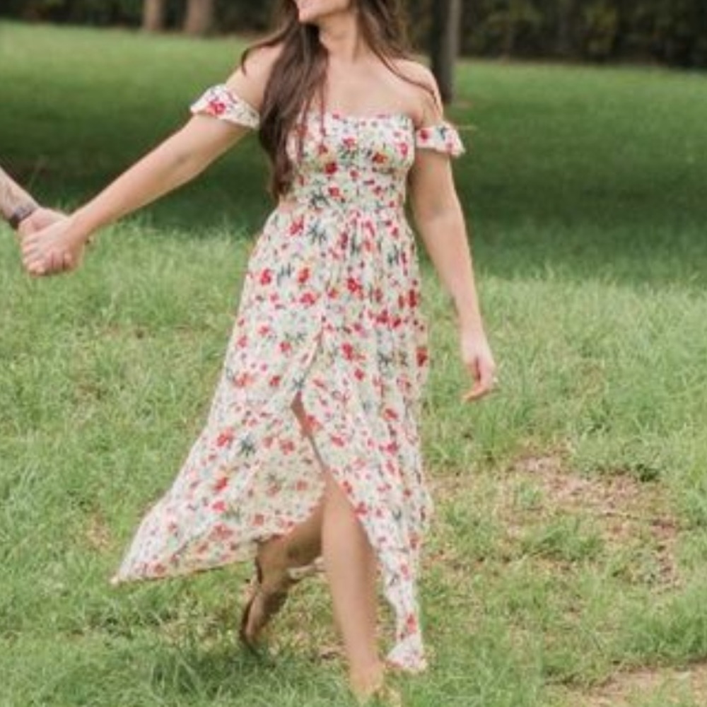 Lulus maxi dress worn once